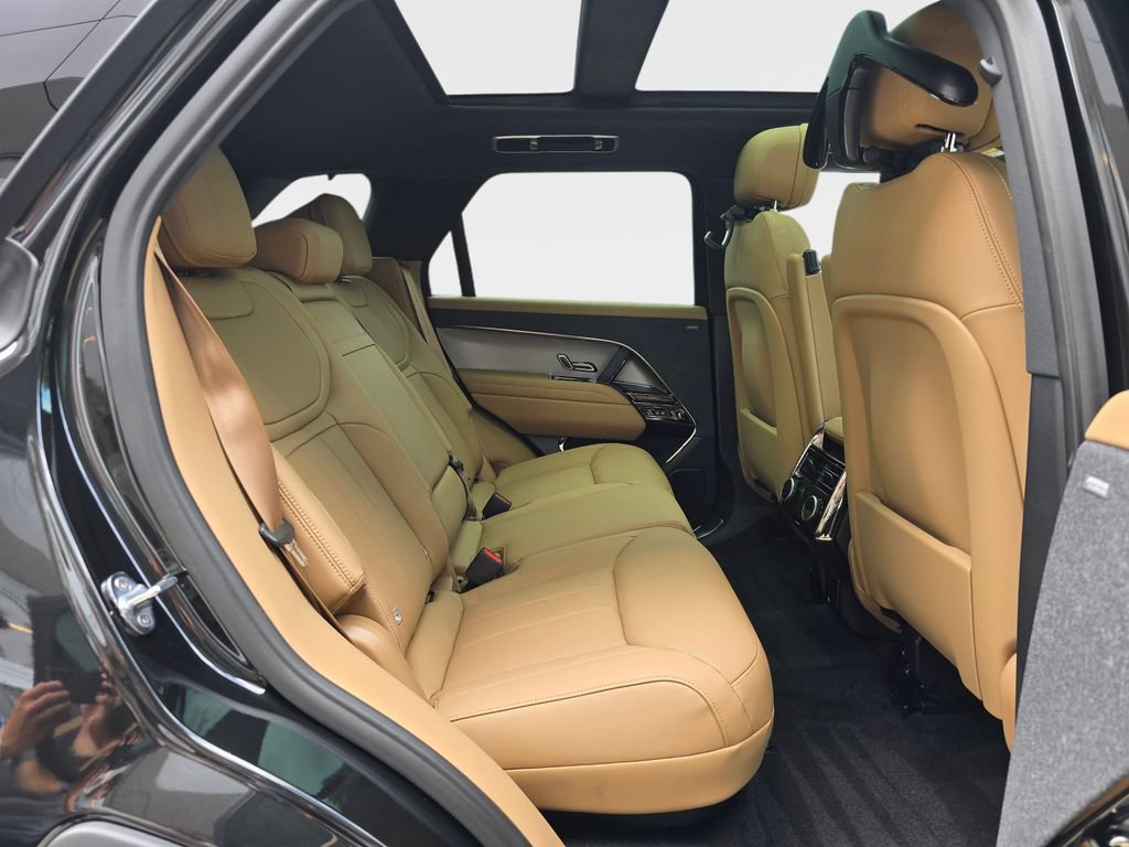 New 2026 Land Rover Range Rover Sport SE AWD/4WD image 11