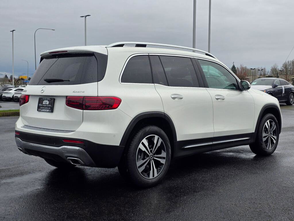 Used 2025 Mercedes-Benz GLB 250 4MATIC image 6