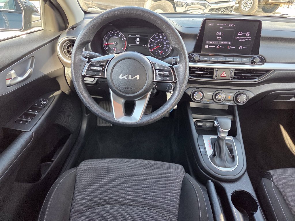 Used 2023 Kia Forte LXS FWD image 7