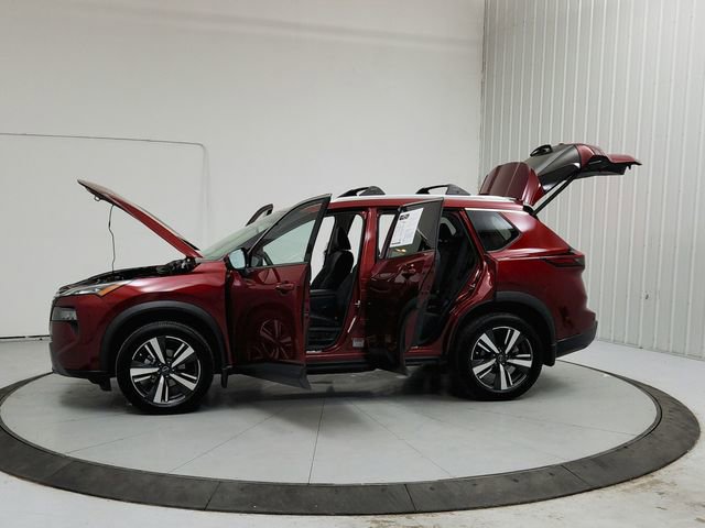 Used 2024 Nissan Rogue SL w/ SL Premium Package FWD image 12