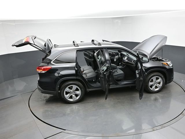 Used 2017 Toyota Highlander Limited AWD/4WD image 49