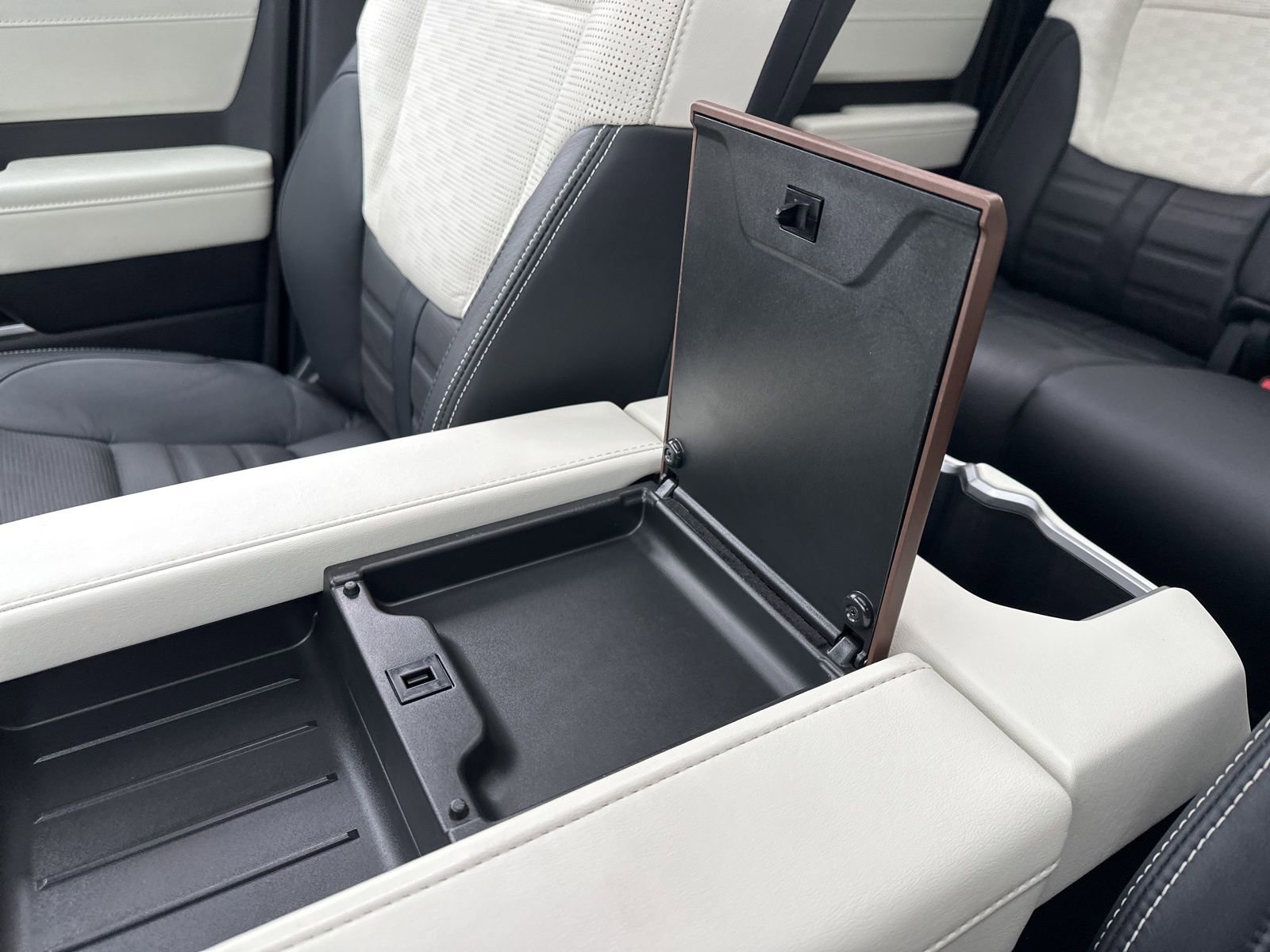 Used 2022 Toyota Tundra Capstone AWD/4WD image 76