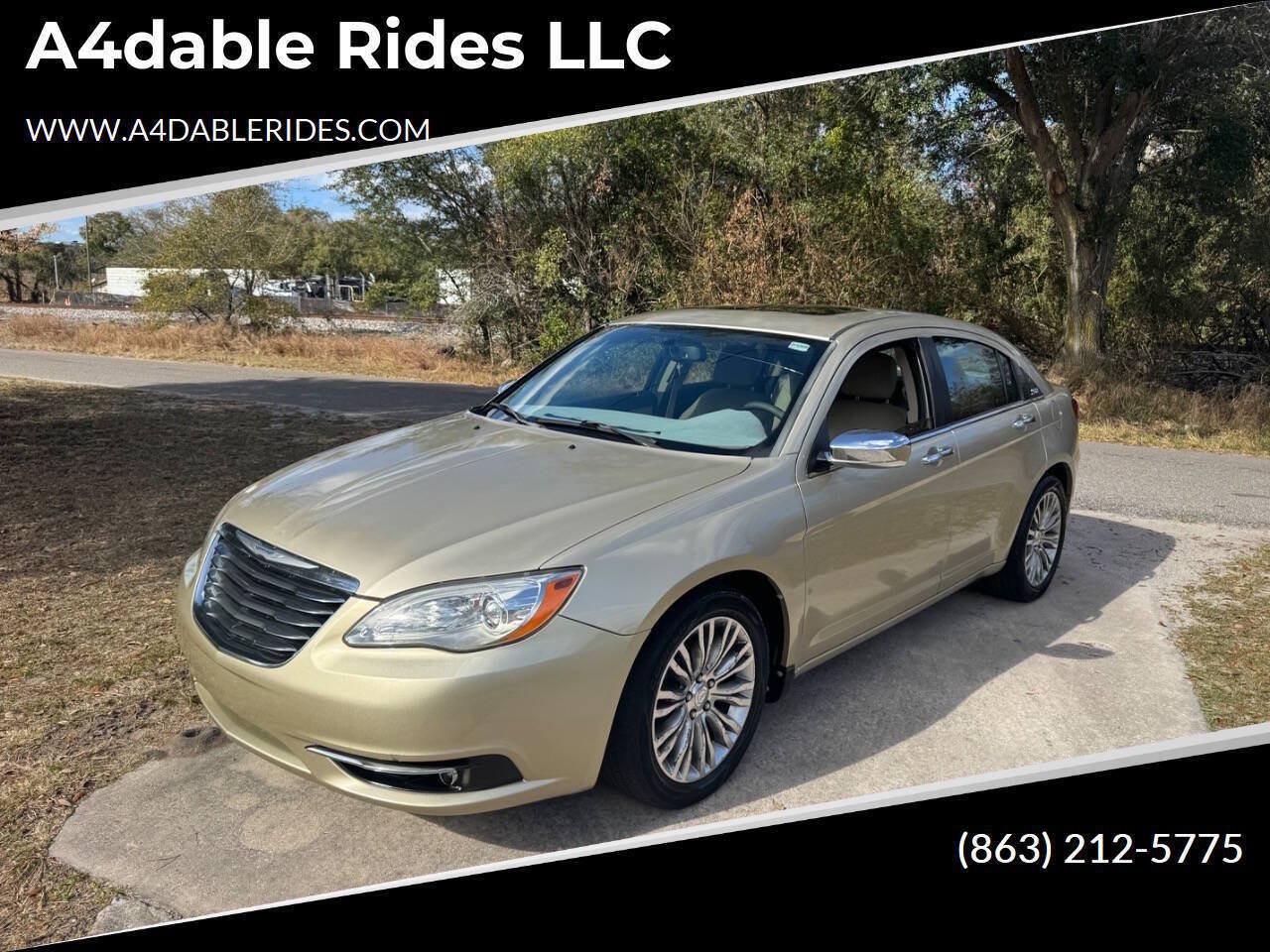 Used 2011 Chrysler 200 Limited FWD image 1
