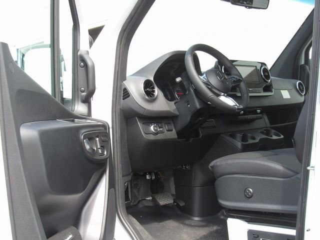 New 2025 Mercedes-Benz Sprinter 2500 image 10
