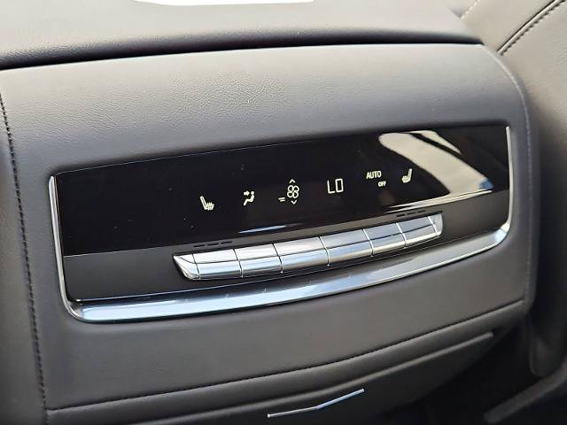 Used 2025 Cadillac Escalade ESV Sport w/ LPO, ONYX Package AWD/4WD image 21