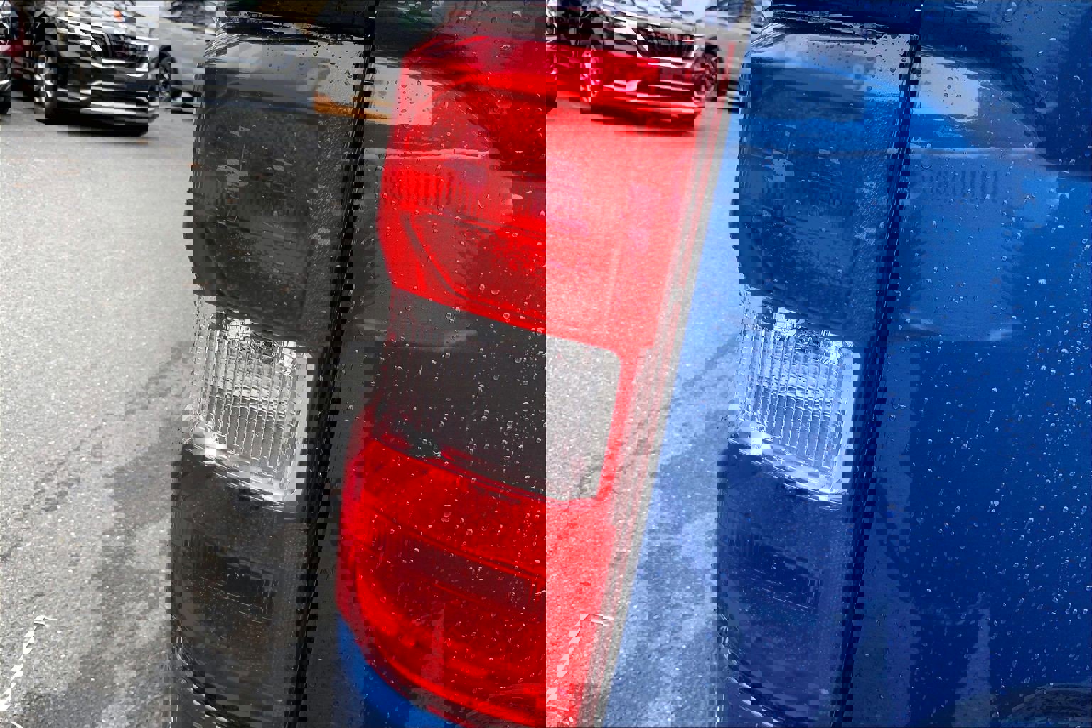 Used 2023 Ford Maverick XLT image 30