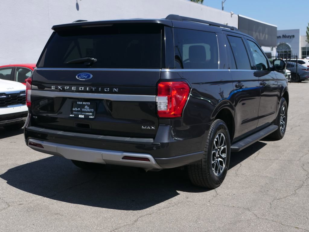 Used 2024 Ford Expedition Max XLT RWD image 3