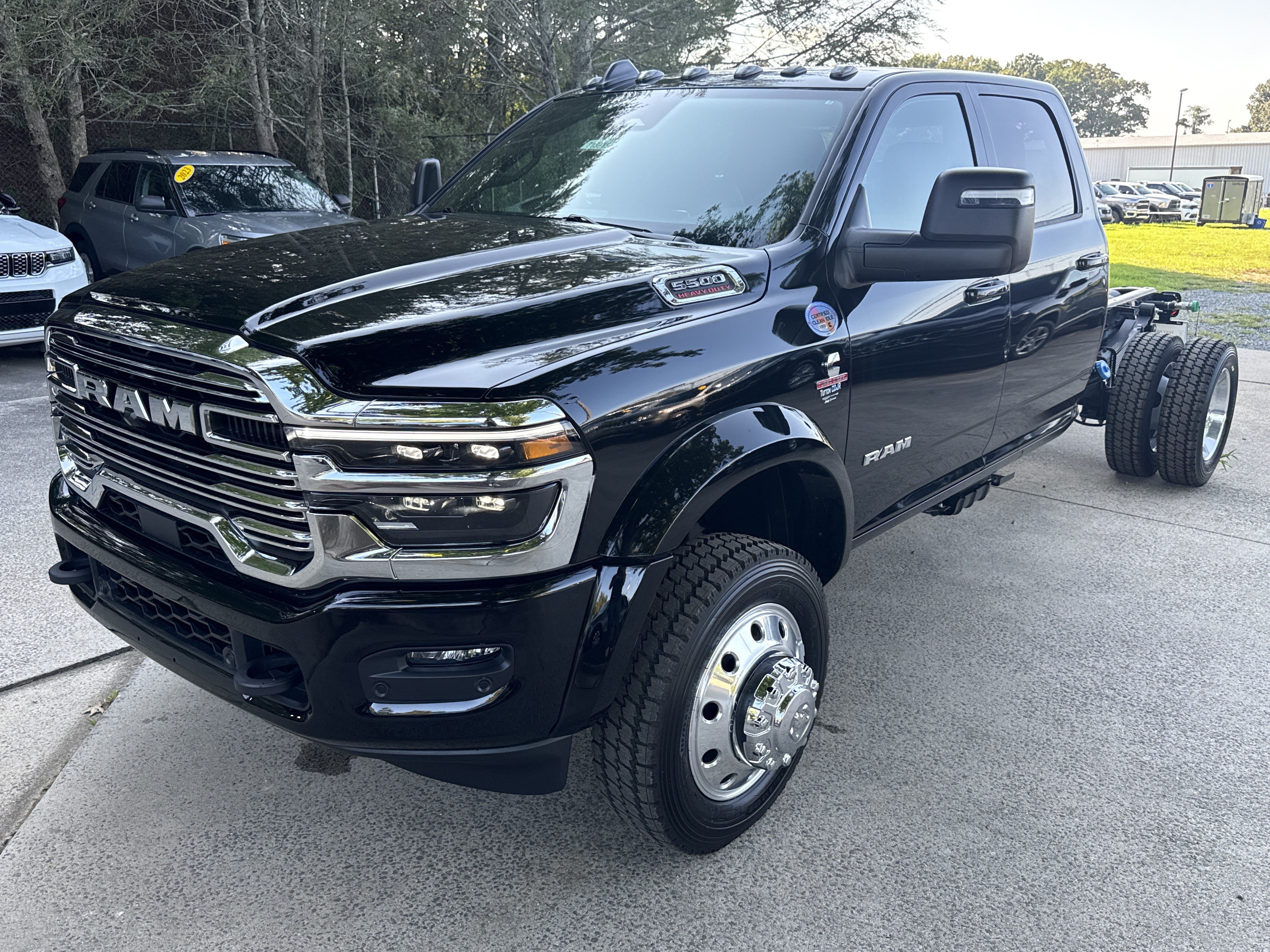 New 2026 RAM 5500 4x4 Crew Cab w/ Laramie Trim Package image 3