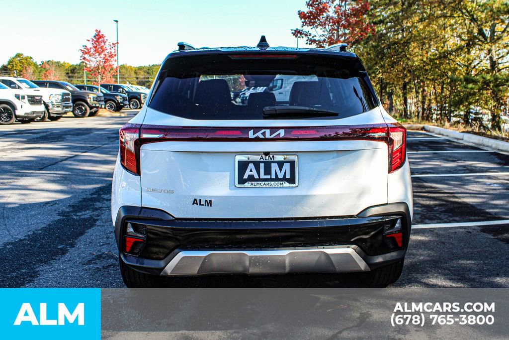 Used 2024 Kia Seltos S image 11