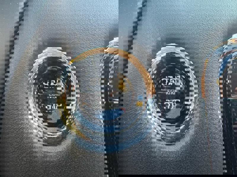 Used 2014 Jaguar XJ L Portfolio image 27