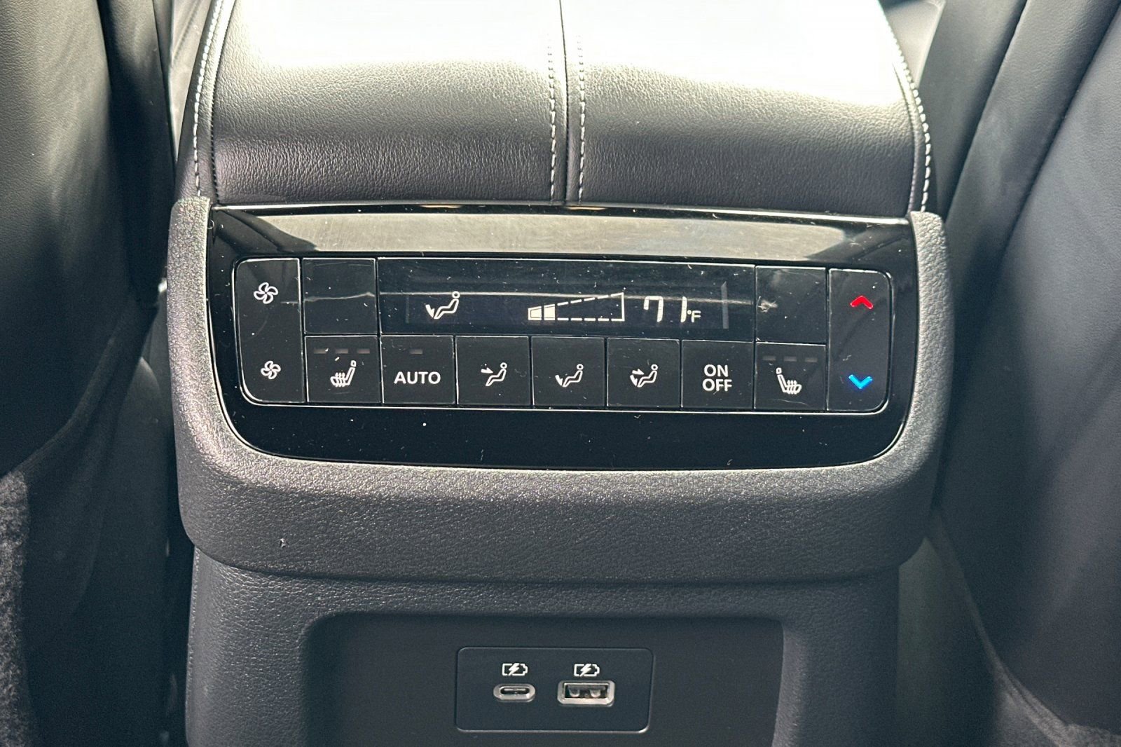 Certified 2025 INFINITI QX60 Luxe w/ Black Edition image 45