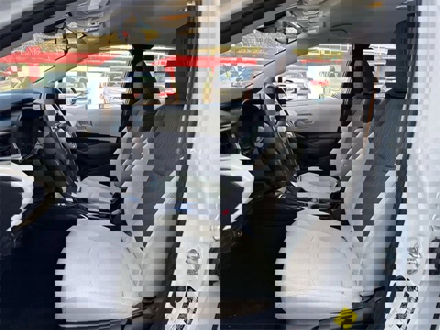 Used 2022 Toyota Corolla LE image 23