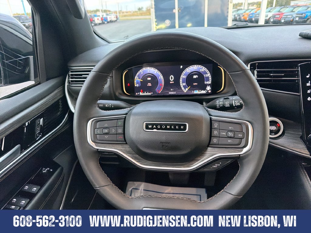 Used 2024 Jeep Wagoneer Series III AWD/4WD image 14