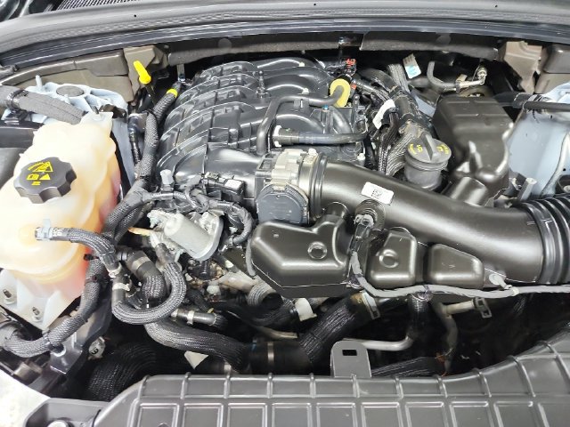 Used 2024 Jeep Grand Cherokee Limited AWD/4WD image 18
