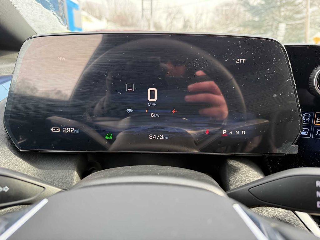 Used 2025 Chevrolet Equinox EV LT w/ Convenience Package image 43