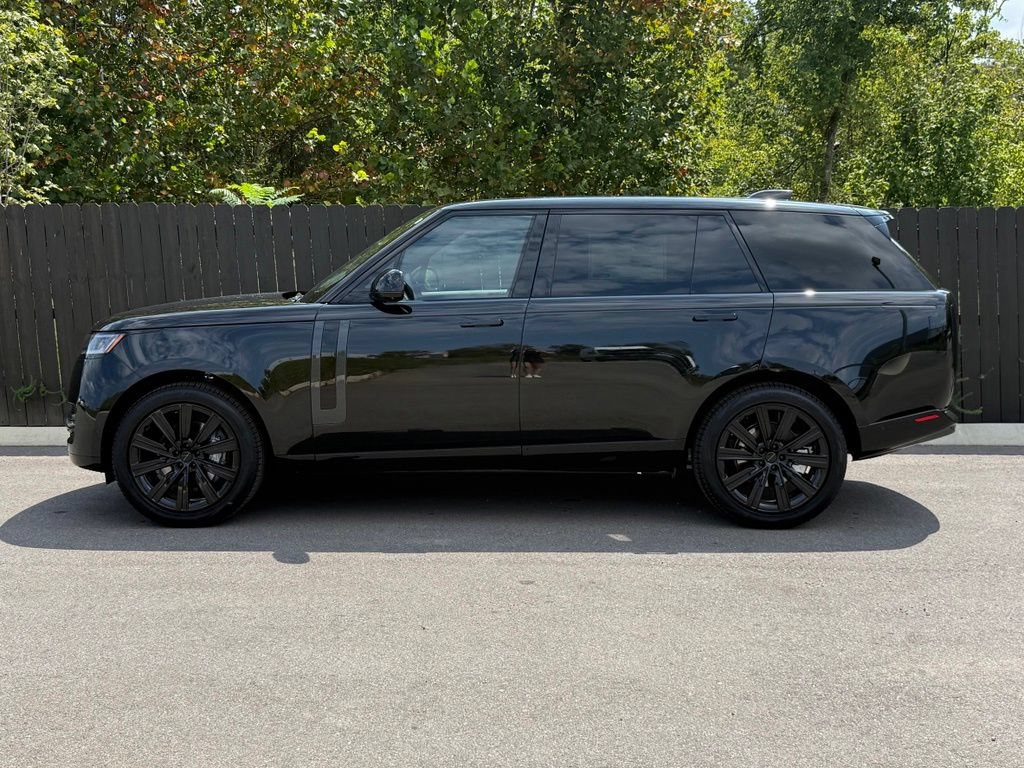 New 2026 Land Rover Range Rover Long Wheelbase SE AWD/4WD image 2