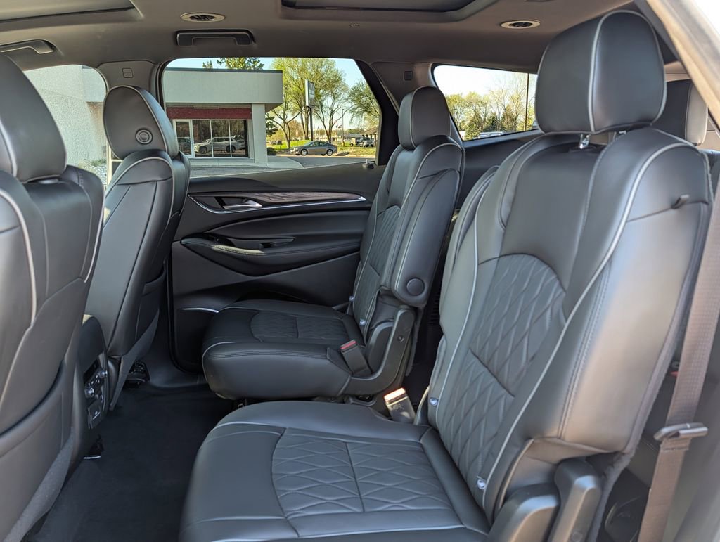 Used 2024 Buick Enclave Avenir w/ Avenir Technology Package AWD/4WD image 30