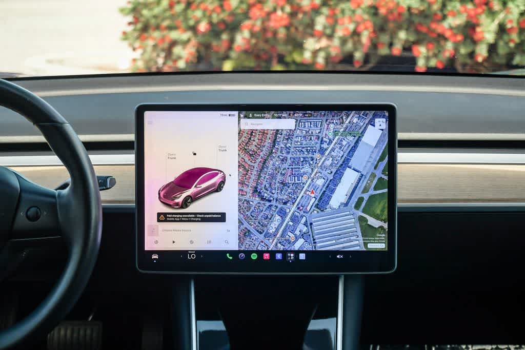 Used 2018 Tesla Model 3 Long Range RWD image 14