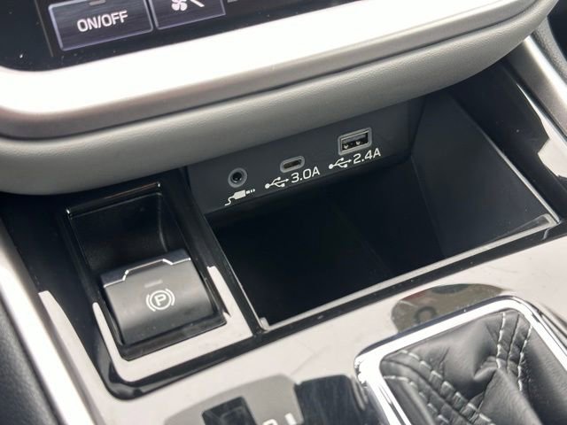 Certified 2025 Subaru Outback Premium AWD/4WD image 16