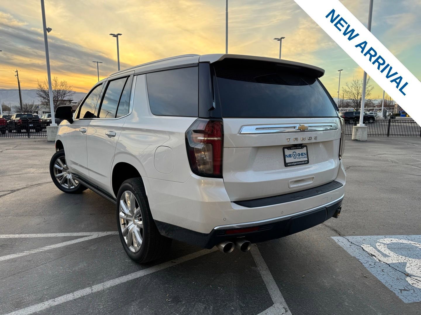 Used 2023 Chevrolet Tahoe High Country w/ LPO, Illumination Package image 5