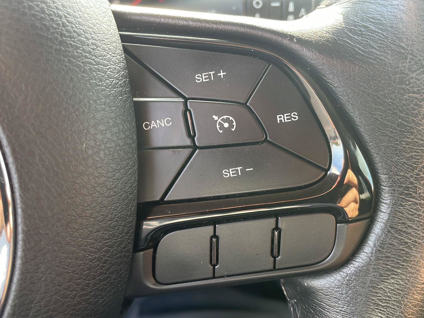 Used 2019 Jeep Renegade Altitude w/ Quick Order Package 2XM AWD/4WD image 16