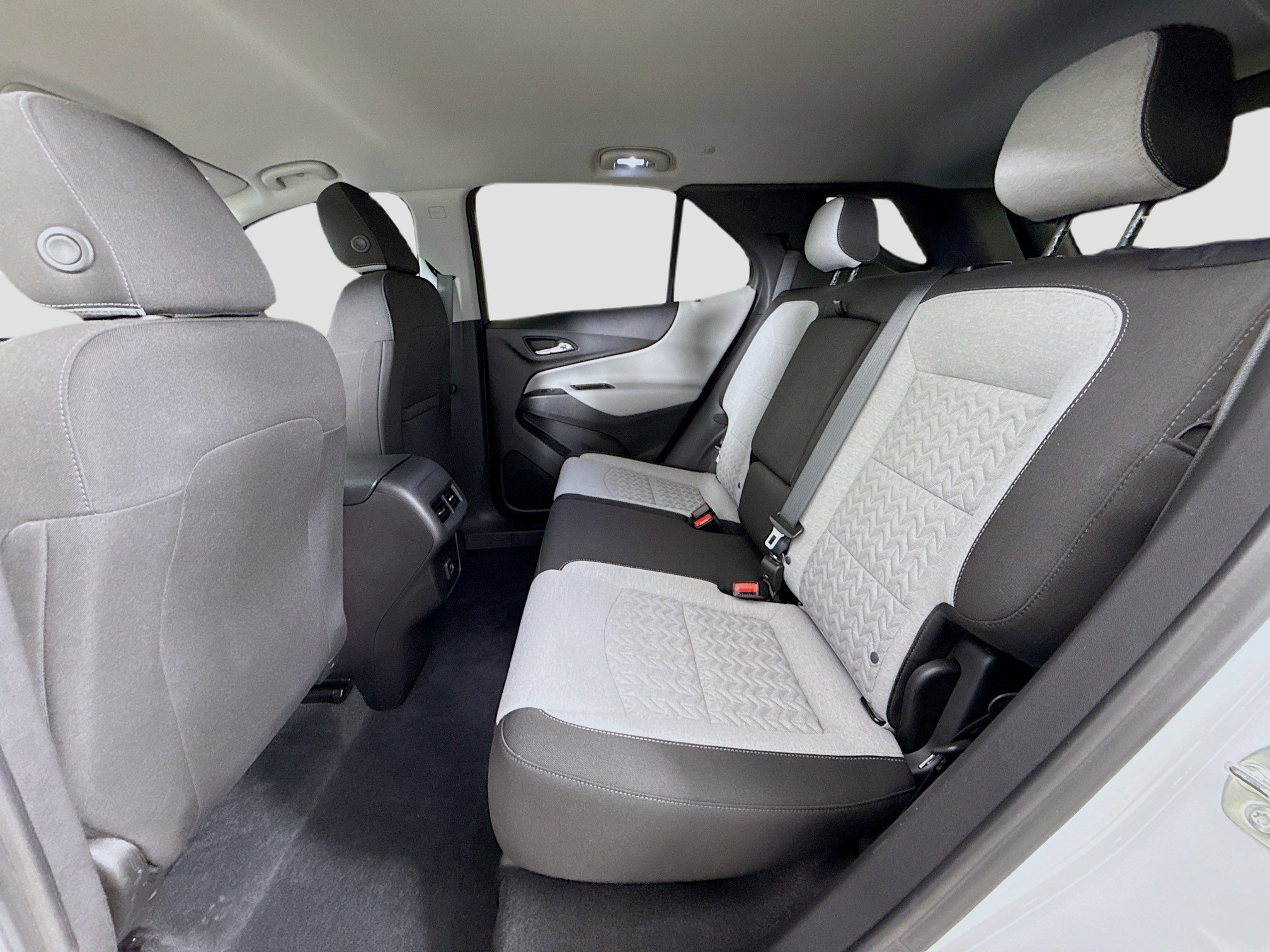 Used 2024 Chevrolet Equinox LS image 24