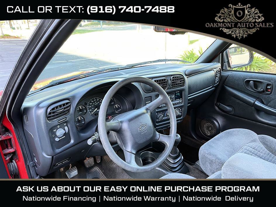 Used 2000 Chevrolet S10 Pickup LS w/ Preferred Equipment Group RWD image 13