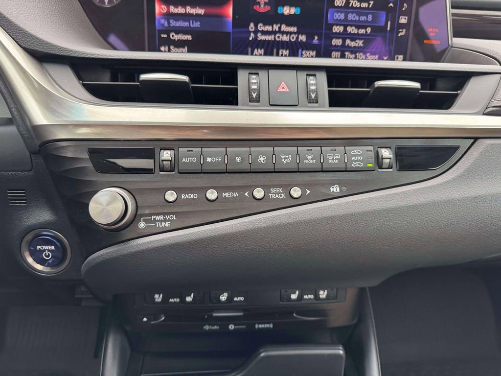 Used 2021 Lexus ES 300h w/ Premium Package FWD image 32