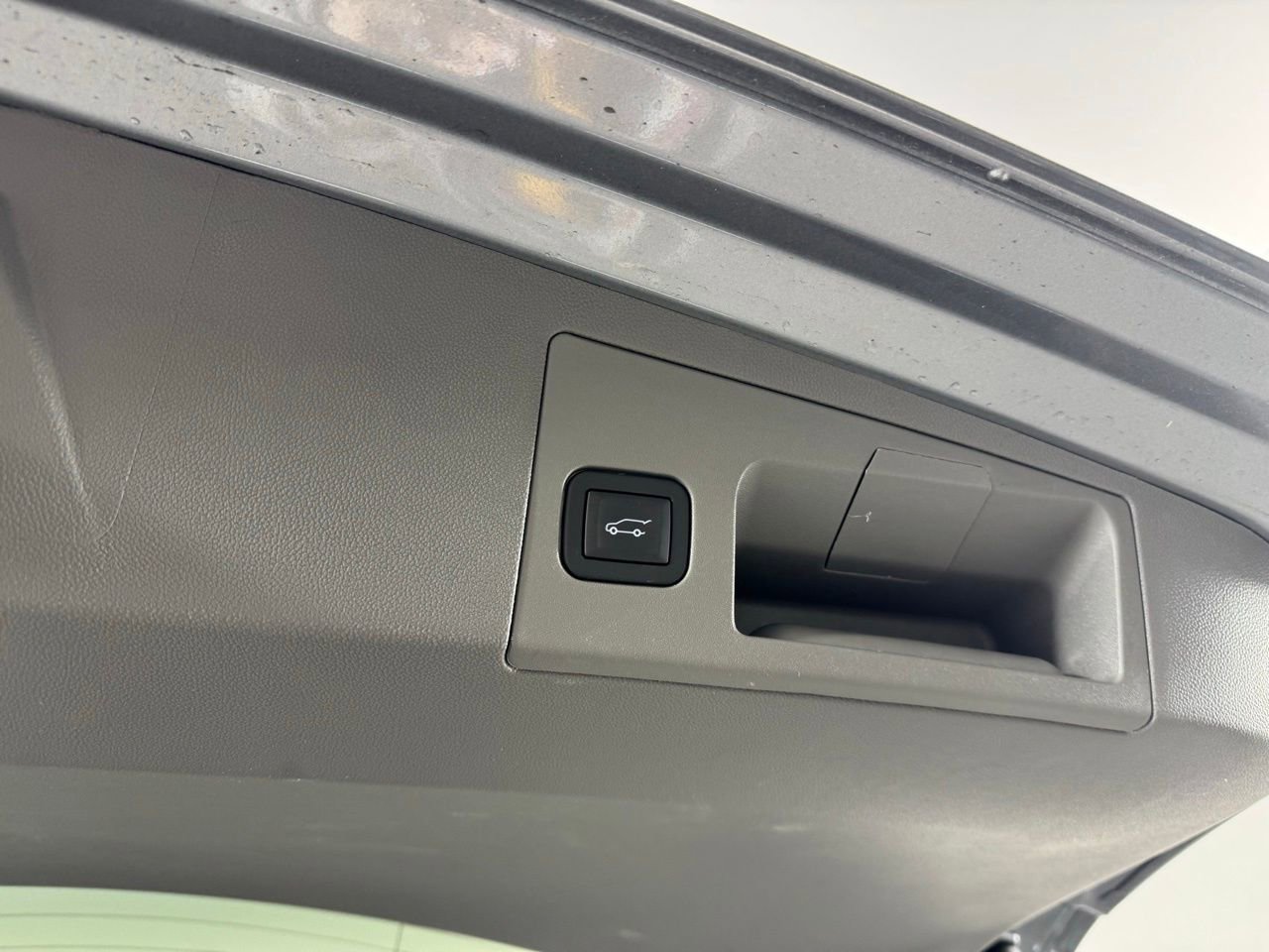 Used 2025 Cadillac XT5 Premium Luxury FWD image 40