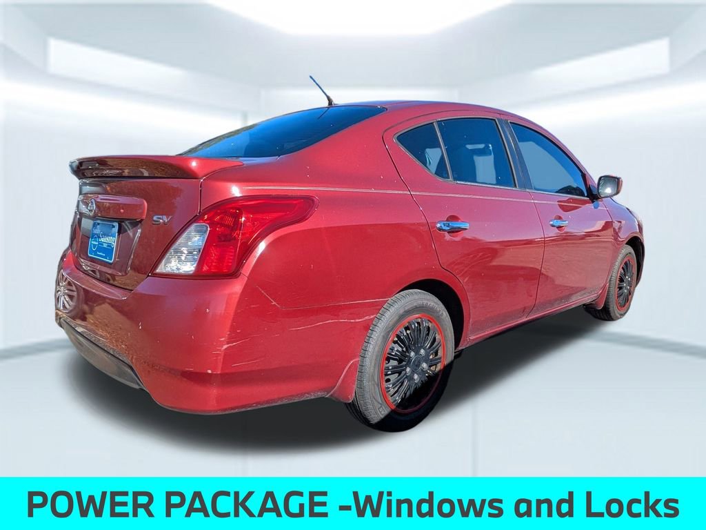 Used 2016 Nissan Versa SV image 5