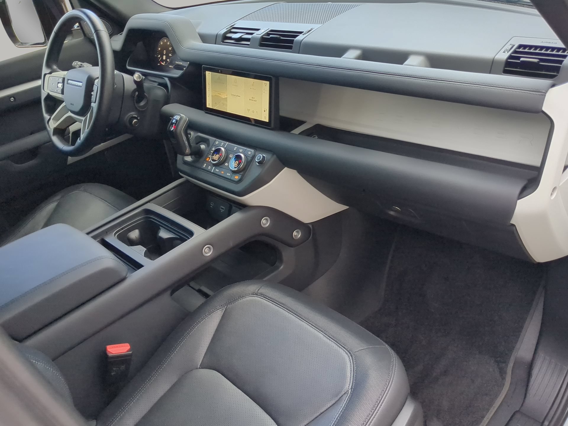 Used 2024 Land Rover Defender 110 X-Dynamic SE AWD/4WD image 49