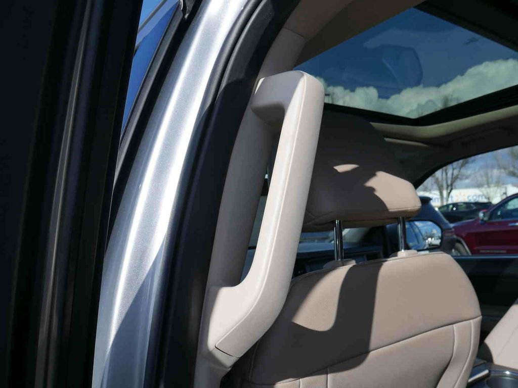 Used 2023 Ford Expedition Max Limited image 19