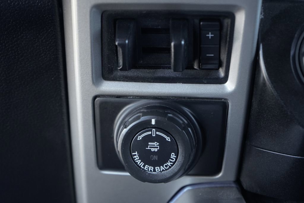 Used 2020 Ford F350 Lariat AWD/4WD image 37