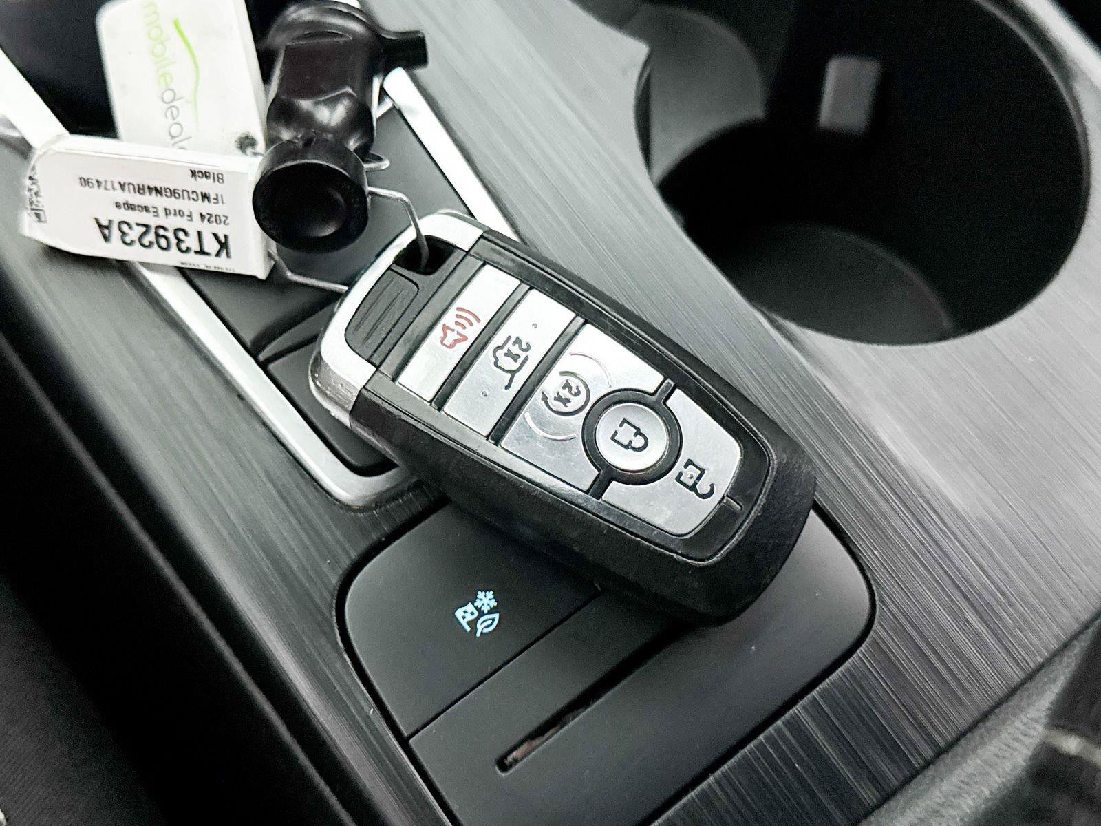 Used 2024 Ford Escape Active AWD/4WD image 38