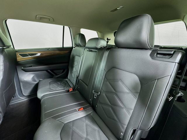 Used 2025 Volkswagen Atlas SE image 22