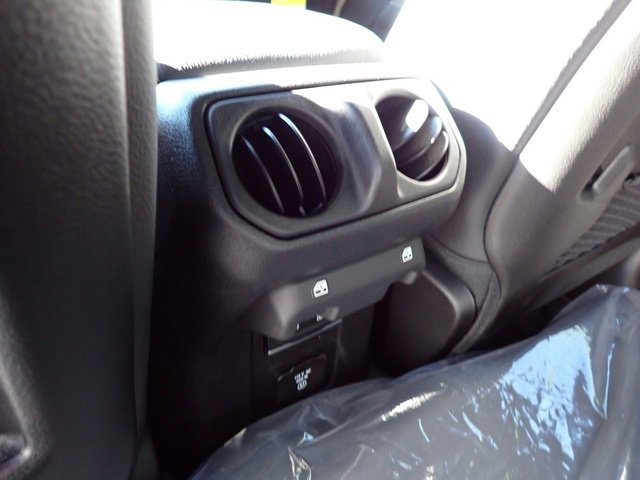 New 2025 Jeep Gladiator Sport image 13