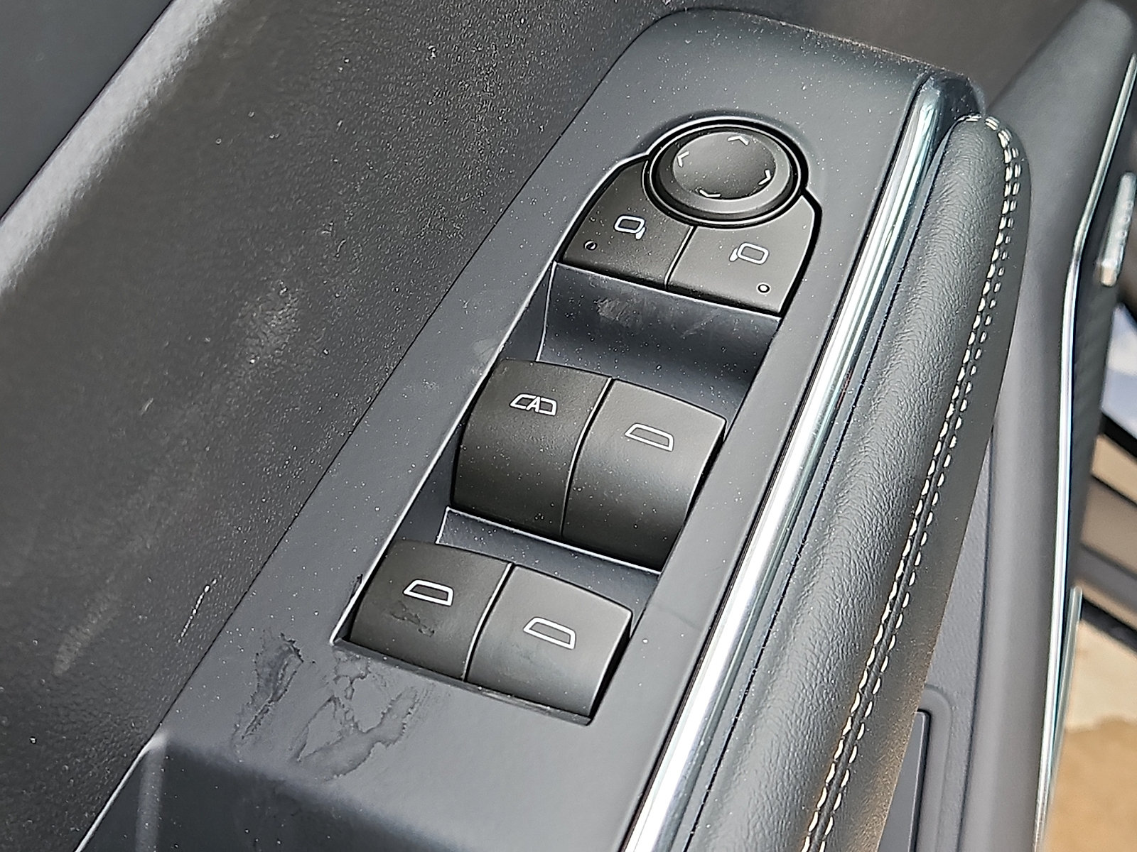 New 2026 GMC Acadia Elevation w/ Black Edition FWD image 13