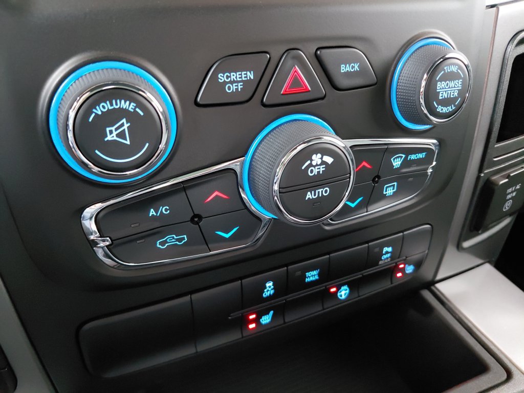 Used 2023 RAM 1500 Warlock AWD/4WD image 31