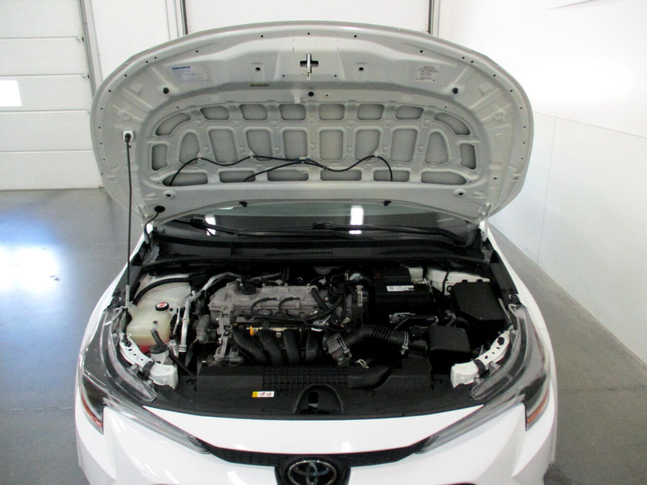 Used 2021 Toyota Corolla LE image 23