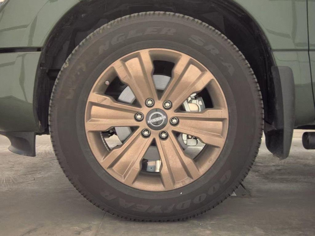 Used 2024 Nissan Titan SV w/ SV Bronze Edition Package image 15