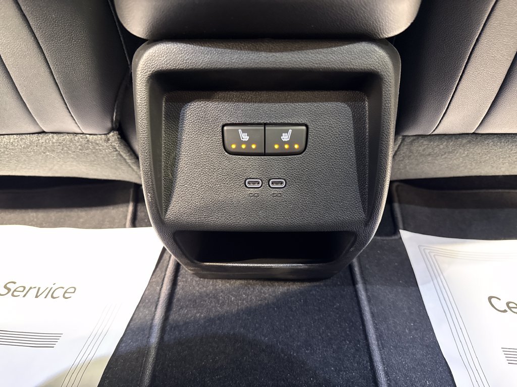 New 2025 Chevrolet Equinox EV RS w/ Active Safety Package 3 AWD/4WD image 38