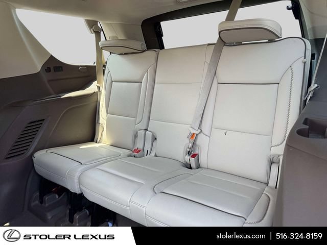 Used 2022 GMC Yukon Denali w/ Advanced Technology Package AWD/4WD image 16