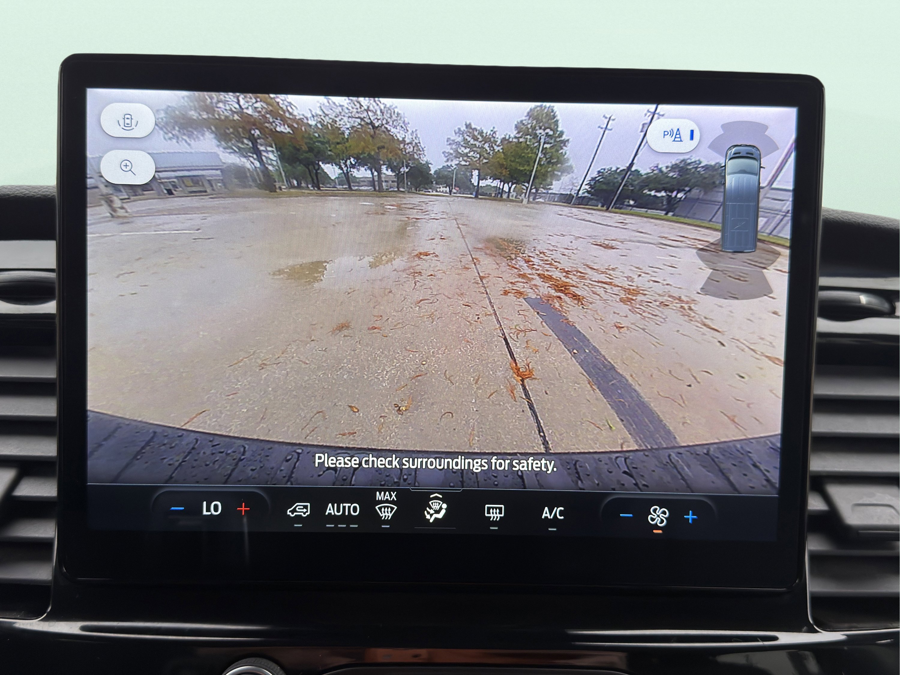 Used 2023 Ford Transit 350 XLT image 53