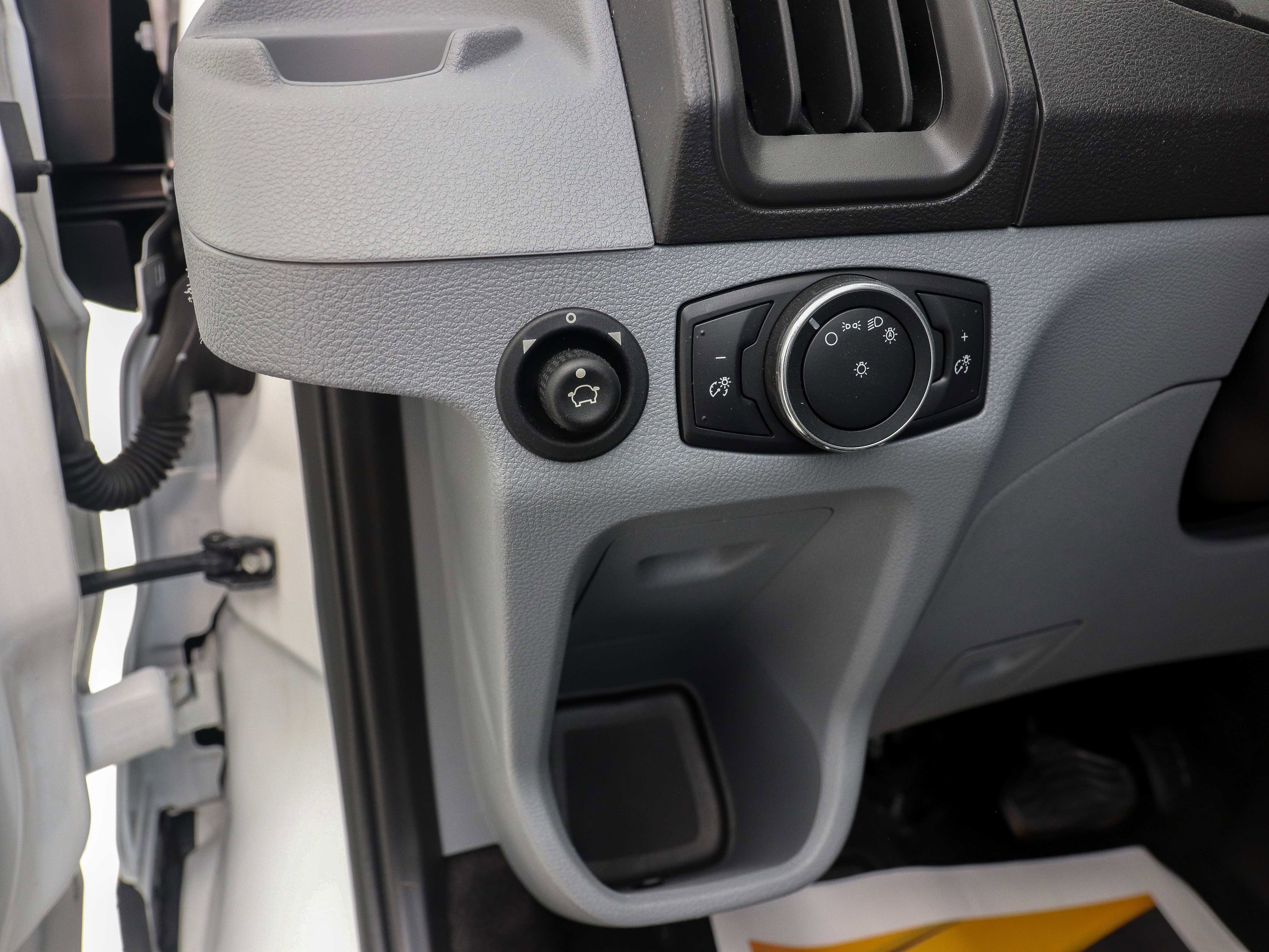 Used 2016 Ford Transit 350 XLT image 26