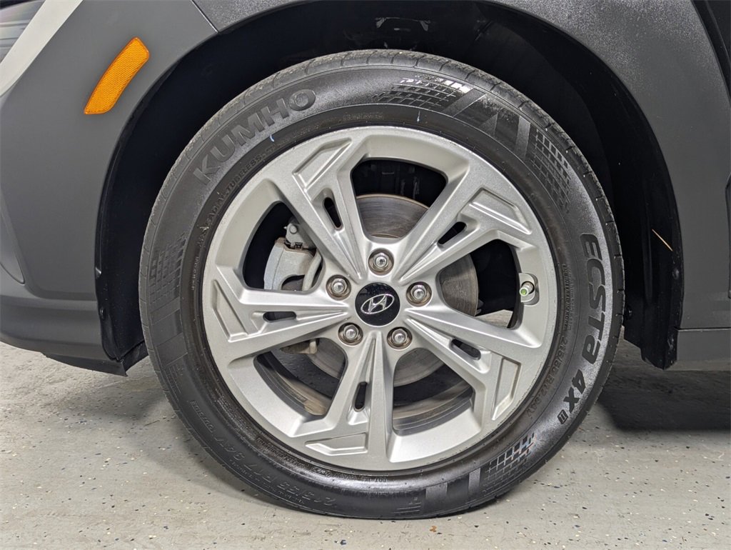 Used 2022 Hyundai Kona SEL w/ Convenience Package image 9