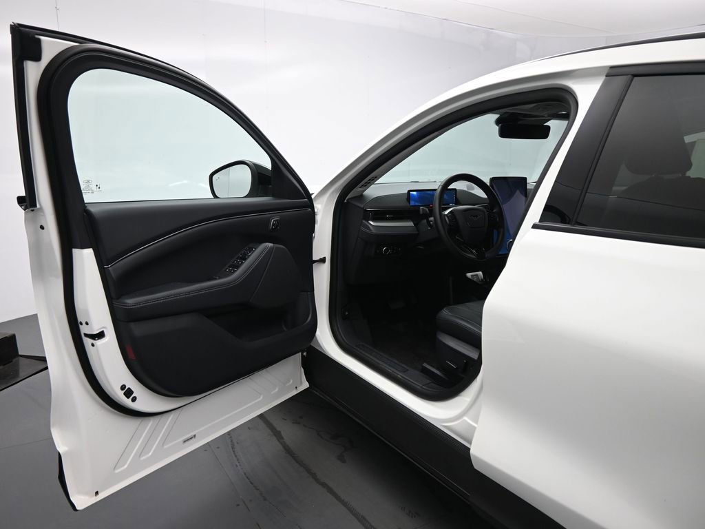 Certified 2023 Ford Mustang Mach-E Select w/ Comfort Package Lite image 9