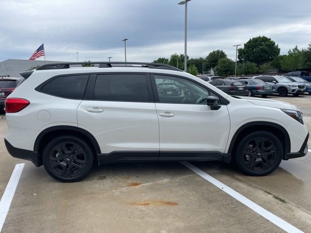 Used 2025 Subaru Ascent Bronze Edition w/ Onyx Package image 2