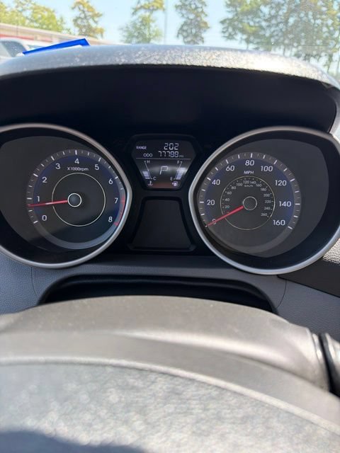 Used 2013 Hyundai Elantra GLS w/ Preferred Pkg FWD image 16