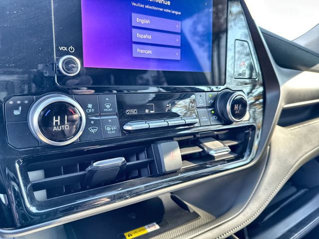 Used 2023 Toyota Highlander XLE image 26