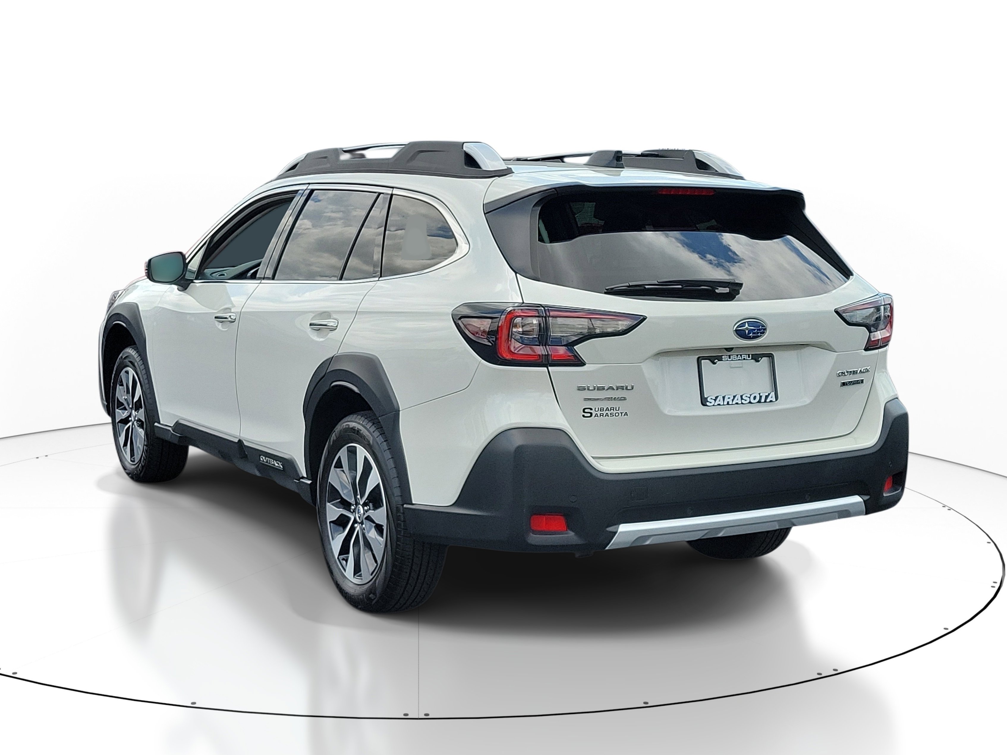 Certified 2023 Subaru Outback Touring AWD/4WD image 4